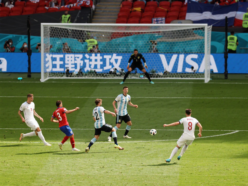 滕哈格留队 滕哈格留队